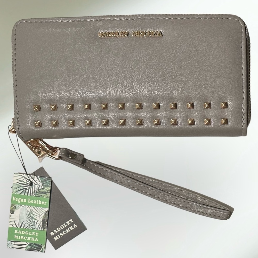 Badgley Mischka Wallet Wristlet Vegan Leather Gray Studded Cell Holder‎